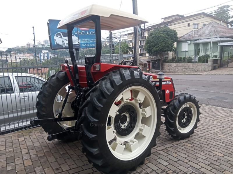 TRATOR 1055 DT - 2016 - BENTO GONçALVES