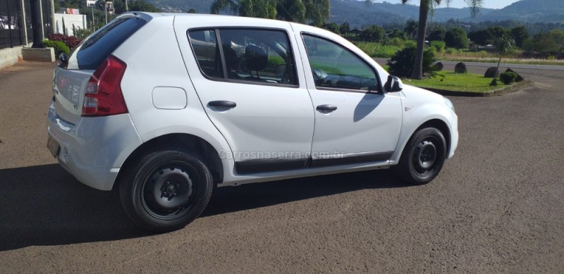 SANDERO 1.6 EXPRESSION 16V FLEX 4P MANUAL - 2013 - BOM PRINCíPIO