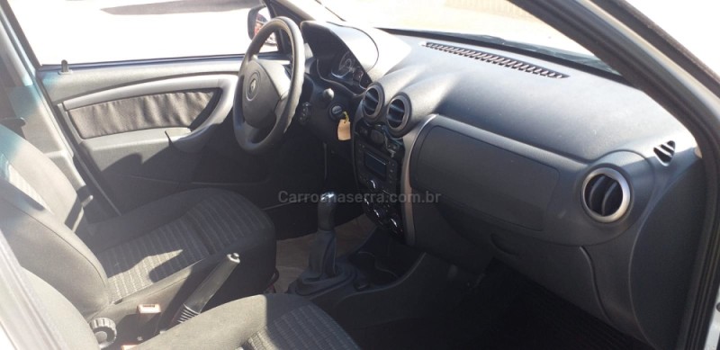 SANDERO 1.6 EXPRESSION 16V FLEX 4P MANUAL - 2013 - BOM PRINCíPIO
