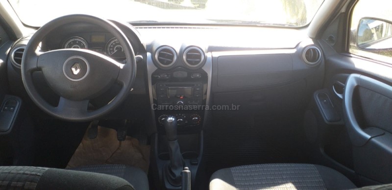 SANDERO 1.6 EXPRESSION 16V FLEX 4P MANUAL - 2013 - BOM PRINCíPIO