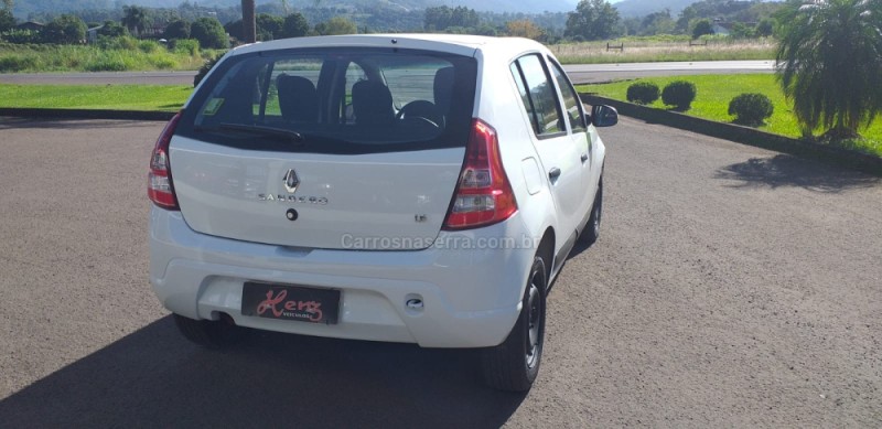 SANDERO 1.6 EXPRESSION 16V FLEX 4P MANUAL - 2013 - BOM PRINCíPIO