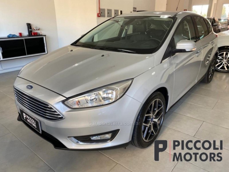 FOCUS 2.0 TITANIUM HATCH 16V FLEX 4P AUTOMÁTICO