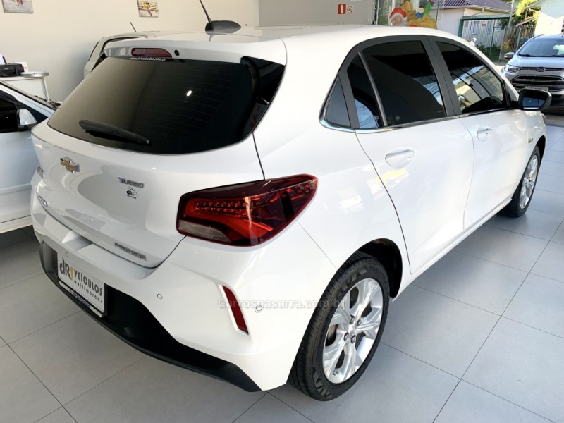 ONIX  1.0	PREMIER II PLUS 12V TURBO FLEX 4P AUTOMÁTICO - 2020 - CAXIAS DO SUL