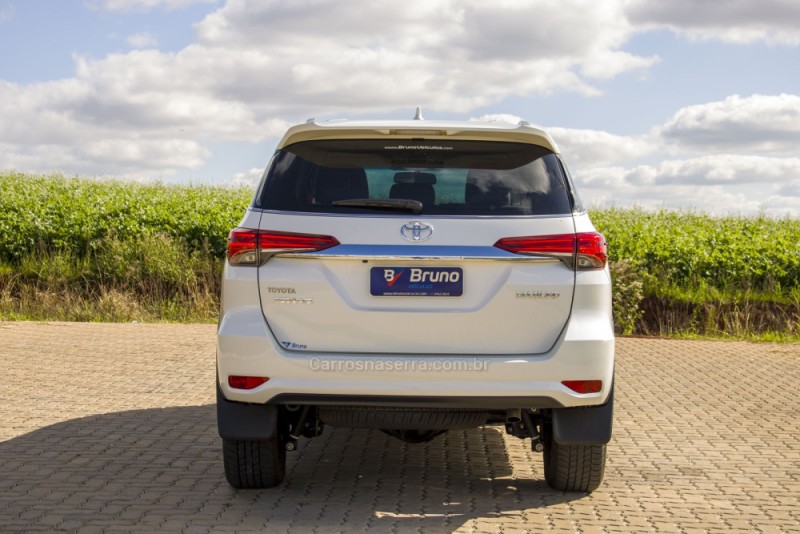 HILUX SW4 2.8 SRX 4X4 DIAMOND 16V TURBO DIESEL 4P 7 LUGARES AUTOMÁTICO - 2020 - PALMEIRA DAS MISSõES