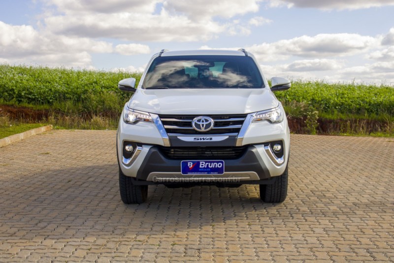 HILUX SW4 2.8 SRX 4X4 DIAMOND 16V TURBO DIESEL 4P 7 LUGARES AUTOMÁTICO - 2020 - PALMEIRA DAS MISSõES