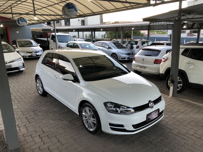 GOLF 1.0 TSI COMFORTLINE 12V TOTAL FLEX 4P MANUAL - 2017 - BOM PRINCíPIO