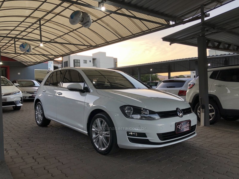 GOLF 1.0 TSI COMFORTLINE 12V TOTAL FLEX 4P MANUAL - 2017 - BOM PRINCíPIO