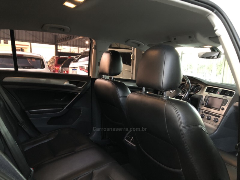 GOLF 1.0 TSI COMFORTLINE 12V TOTAL FLEX 4P MANUAL - 2017 - BOM PRINCíPIO