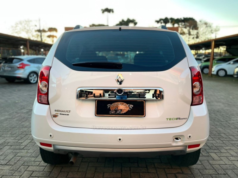 DUSTER 1.6 DYNAMIQUE 4X2 16V FLEX 4P MANUAL - 2014 - CANELA