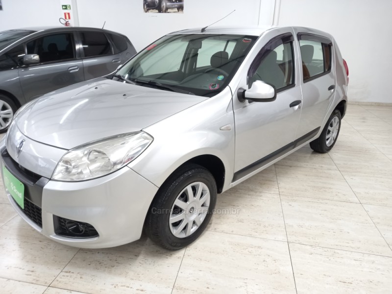 SANDERO 1.0 EXPRESSION 16V FLEX 4P MANUAL - 2013 - CAXIAS DO SUL