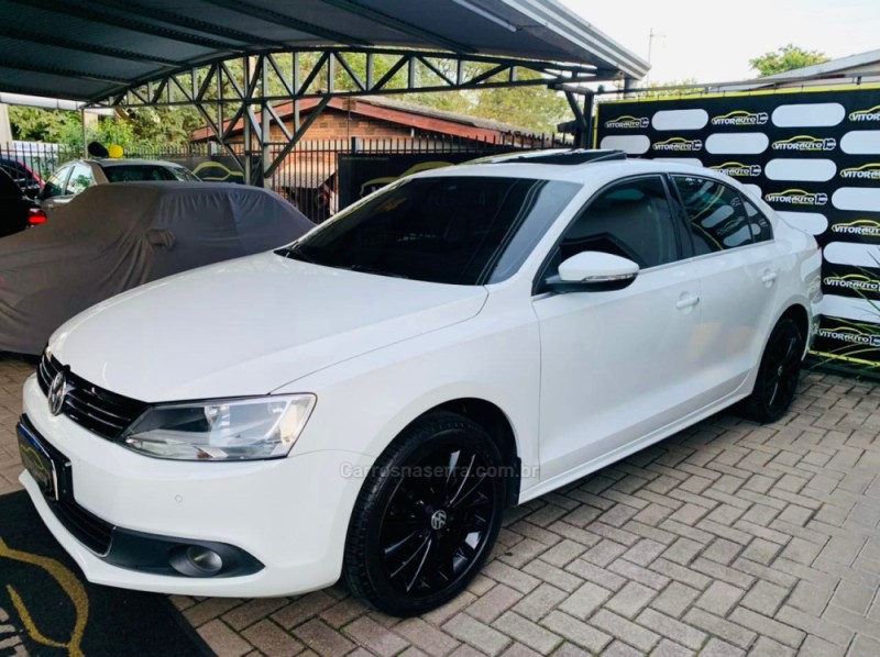 JETTA 2.0 TSI HIGHLINE 211CV GASOLINA 4P TIPTRONIC