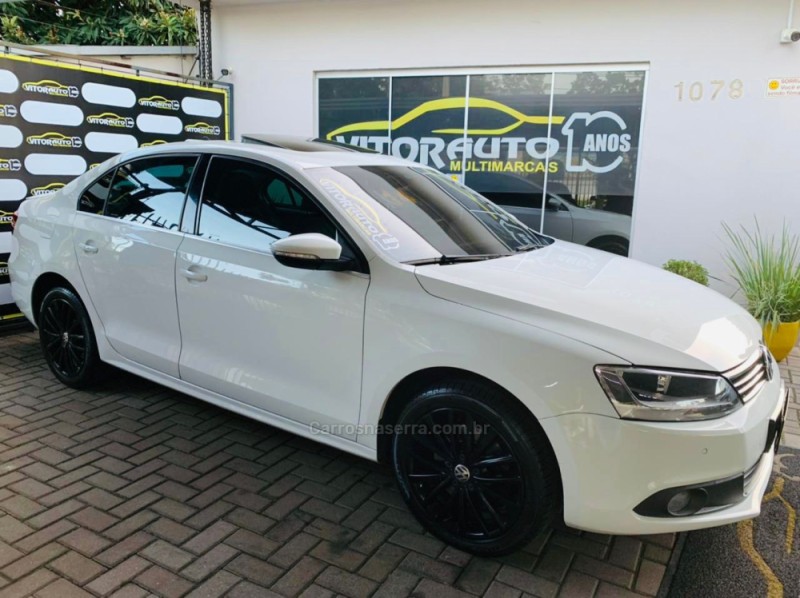 JETTA 2.0 TSI HIGHLINE 211CV GASOLINA 4P TIPTRONIC - 2014 - ESTâNCIA VELHA