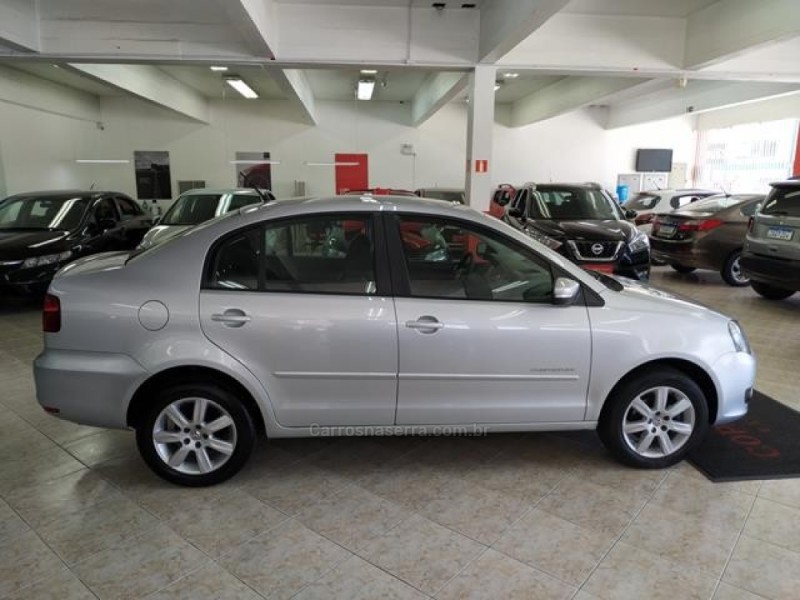 POLO SEDAN 1.6 MI COMFORTLINE 8V FLEX 4P AUTOMATIZADO - 2013 - CAXIAS DO SUL