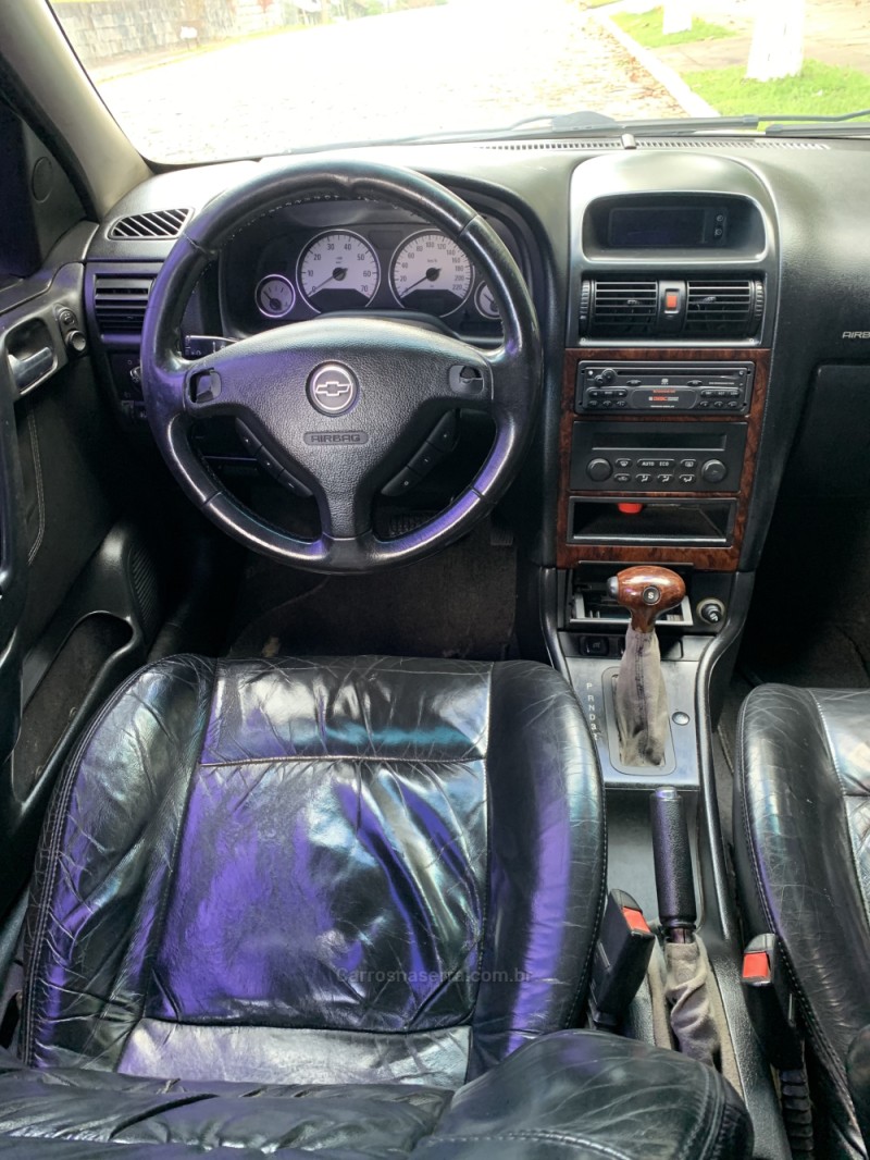 ASTRA 2.0 MPFI ELITE SEDAN 8V FLEX 4P MANUAL - 2005 - CANELA