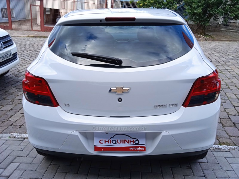 ONIX 1.4 MPFI LTZ 8V FLEX 4P MANUAL - 2015 - CAXIAS DO SUL