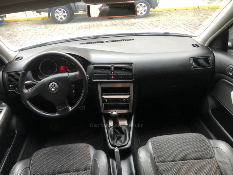 GOLF 1.6 MI SPORTLINE 8V FLEX 4P MANUAL - 2010 - GARIBALDI