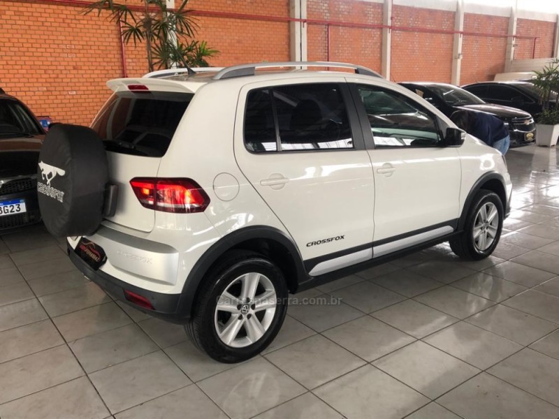 CROSSFOX 1.6 MI FLEX 8V 4P MANUAL - 2015 - SAPIRANGA