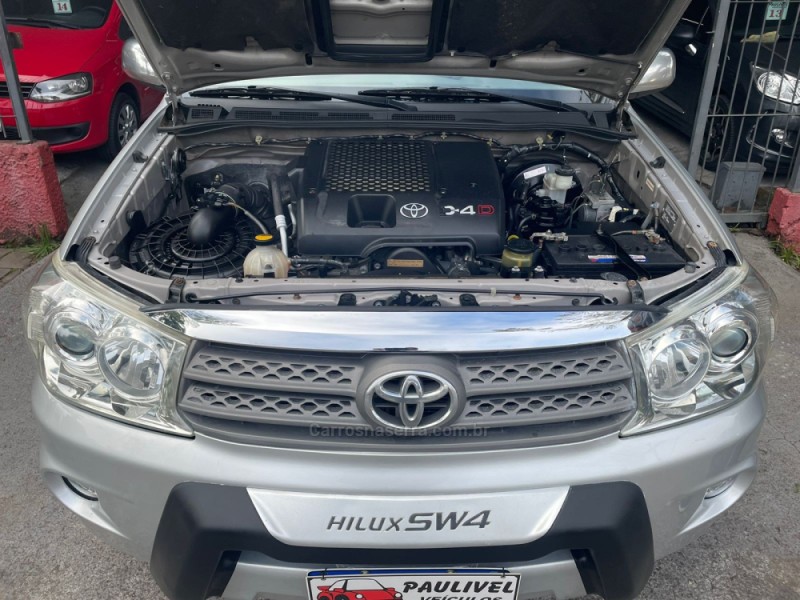 HILUX SW4 3.0 SRV 4X4 7 LUGARES 16V TURBO INTERCOOLER DIESEL 4P AUTOMÁTICO - 2011 - CAXIAS DO SUL