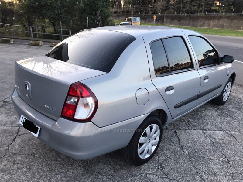CLIO 1.0 EXPRESSION SEDAN 16V GASOLINA 4P MANUAL - 2008 - CAXIAS DO SUL