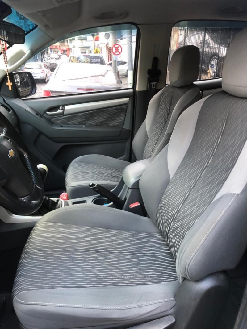 S10 2.5 LT 4X2 CD 16V FLEX 4P MANUAL - 2015 - GARIBALDI