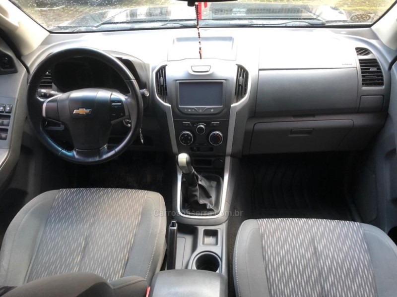 S10 2.5 LT 4X2 CD 16V FLEX 4P MANUAL - 2015 - GARIBALDI