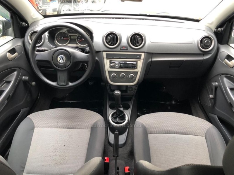 VOYAGE 1.0 MI 8V FLEX 4P MANUAL - 2011 - TRêS COROAS