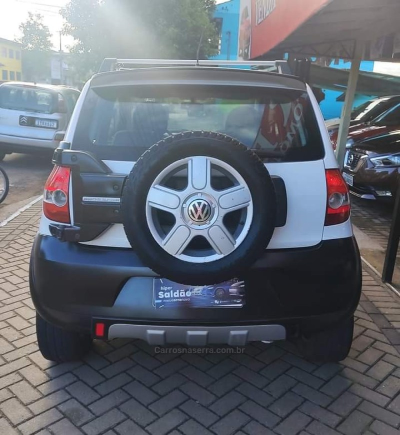CROSSFOX 1.6 MI FLEX 8V 4P MANUAL - 2010 - PAROBé