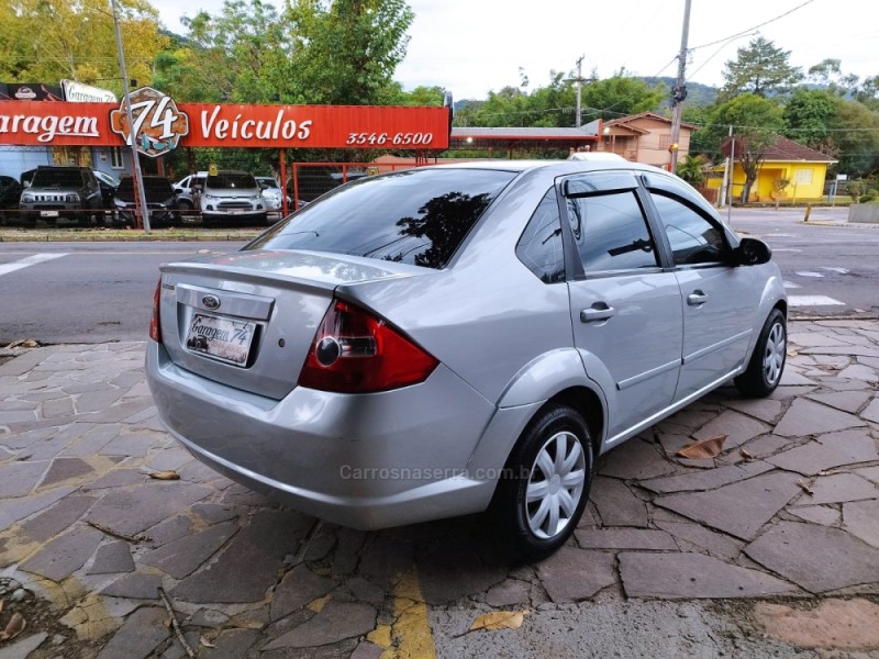 FIESTA 1.0 ROCAM SEDAN 8V FLEX 4P MANUAL - 2010 - TRêS COROAS