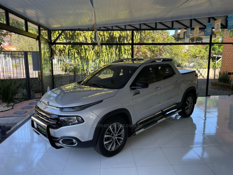 TORO 2.0 16V TURBO DIESEL VOLCANO 4WD AUTOMÁTICO