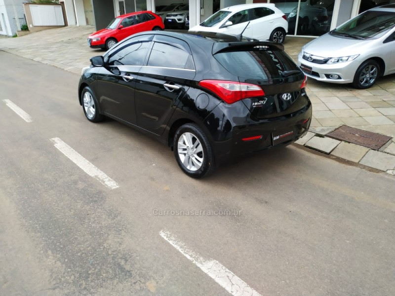 HB20 1.6 PREMIUM 16V FLEX 4P MANUAL - 2014 - GUAPORé