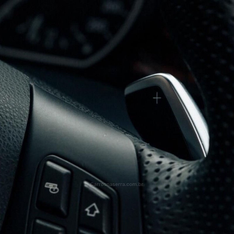 130I 3.0 SPORT HATCH 24V GASOLINA 4P AUTOMÁTICO - 2011 - CAXIAS DO SUL