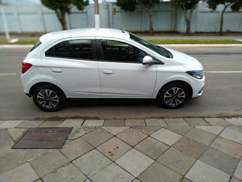 ONIX 1.4 MPFI LTZ 8V FLEX 4P MANUAL - 2014 - GUAPORé