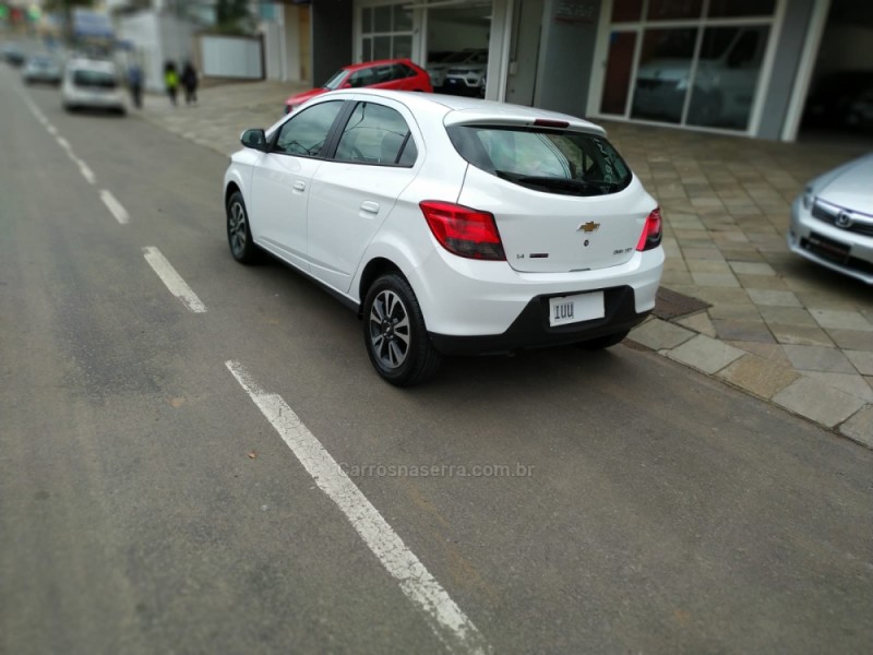 ONIX 1.4 MPFI LTZ 8V FLEX 4P MANUAL - 2014 - GUAPORé