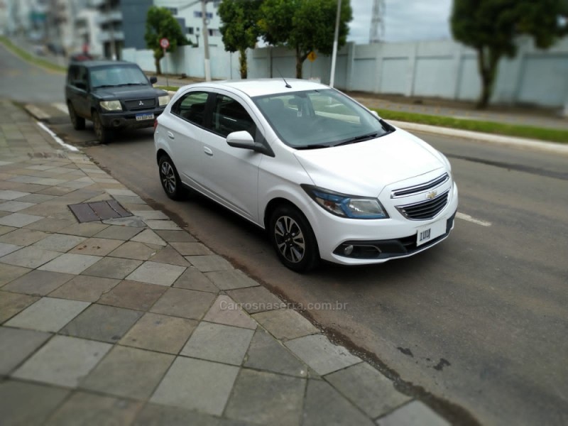 ONIX 1.4 MPFI LTZ 8V FLEX 4P MANUAL - 2014 - GUAPORé
