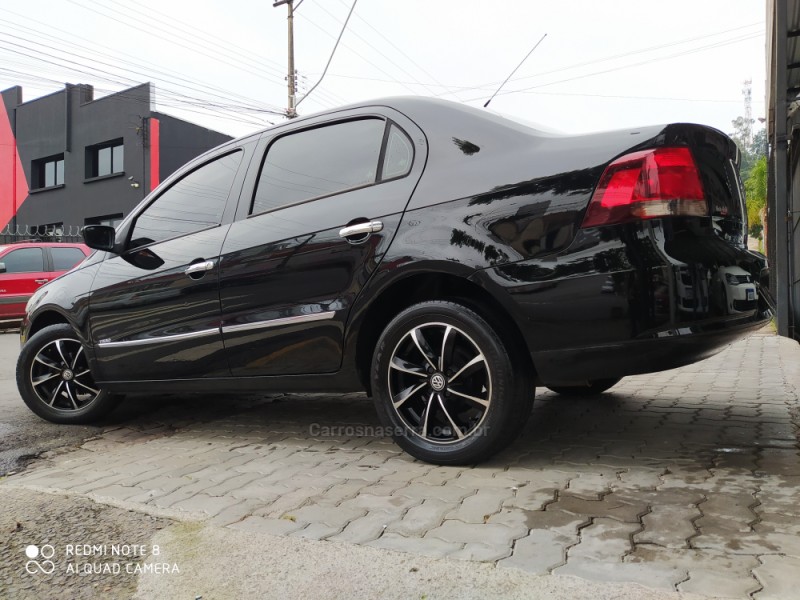 VOYAGE 1.0 MI 8V FLEX 4P MANUAL - 2011 - CAXIAS DO SUL