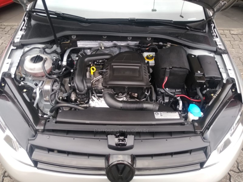 GOLF 1.0 TSI COMFORTLINE 12V TOTAL FLEX 4P MANUAL - 2017 - CAXIAS DO SUL