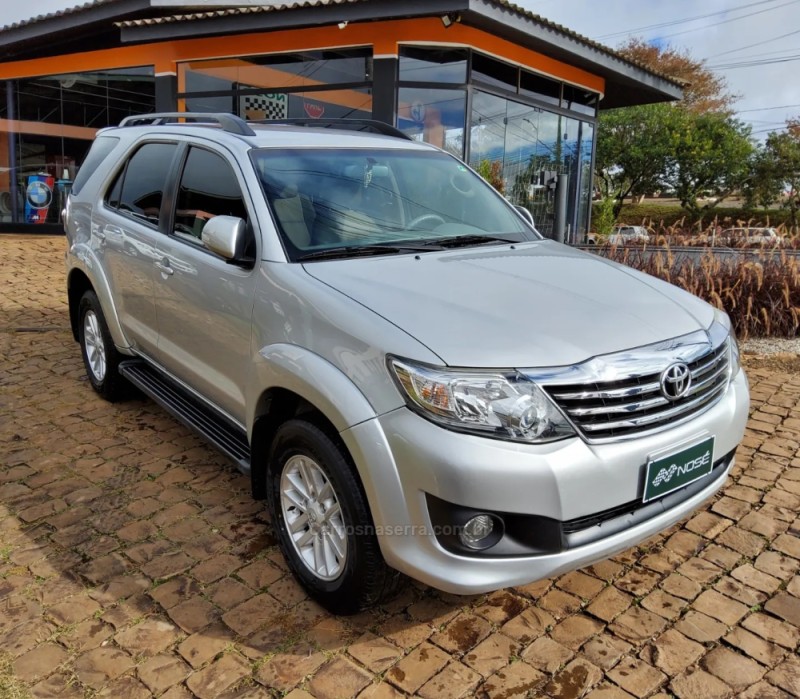 HILUX SW4 2.7 SR 4X2 16V FLEX 4P MANUAL - 2012 - NãO-ME-TOQUE