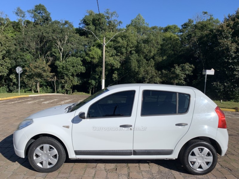 SANDERO 1.6 EXPRESSION 8V FLEX 4P MANUAL - 2009 - GUAPORé