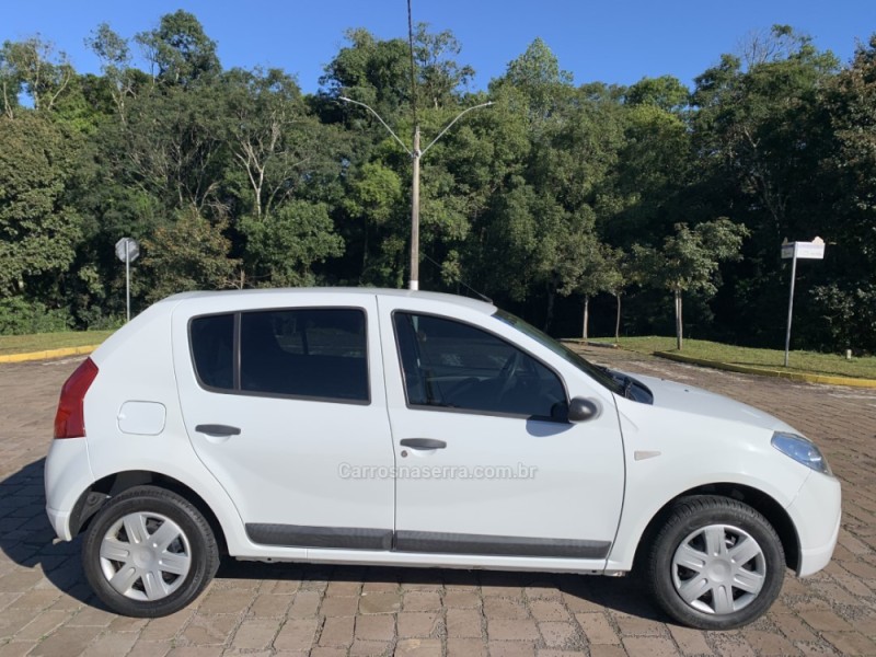 SANDERO 1.6 EXPRESSION 8V FLEX 4P MANUAL - 2009 - GUAPORé