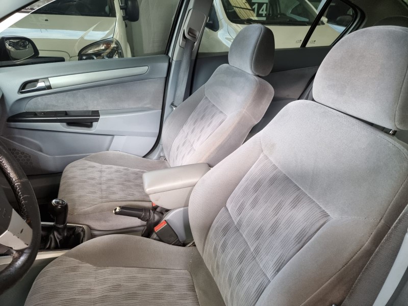 VECTRA 2.0 MPFI ELEGANCE 8V FLEX 4P MANUAL - 2008 - CANOAS