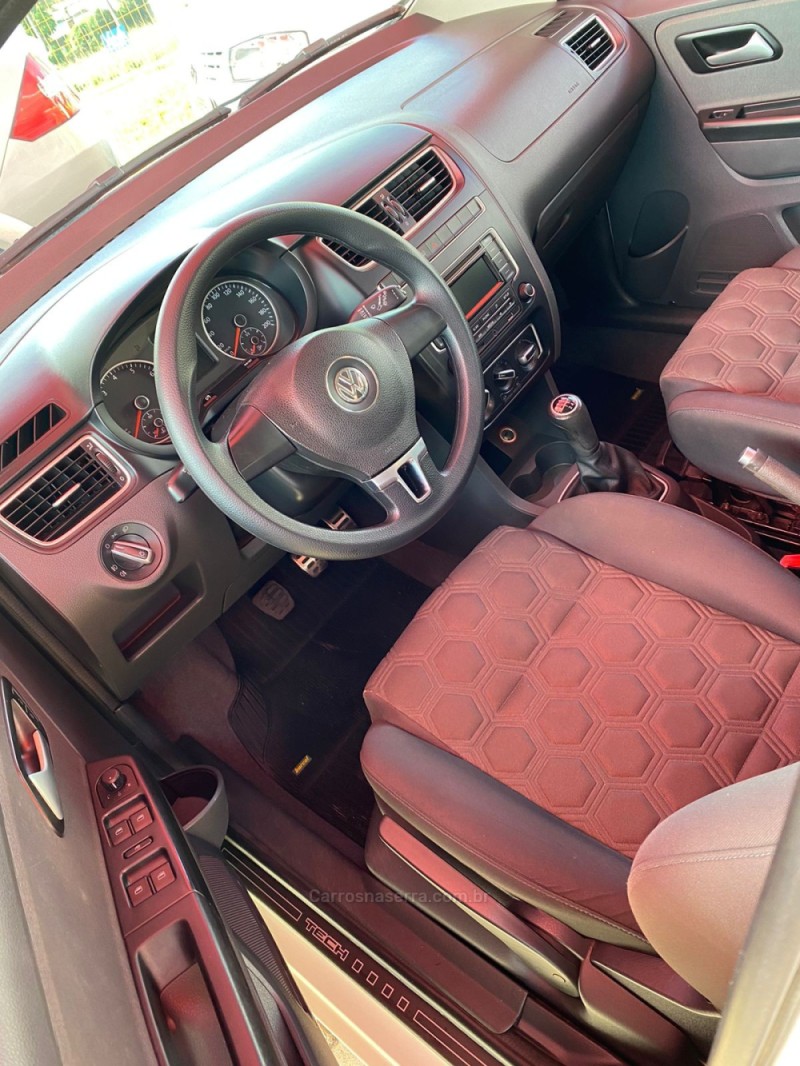 FOX 1.0 MI SELEÇÃO 8V FLEX 4P MANUAL - 2014 - MONTENEGRO