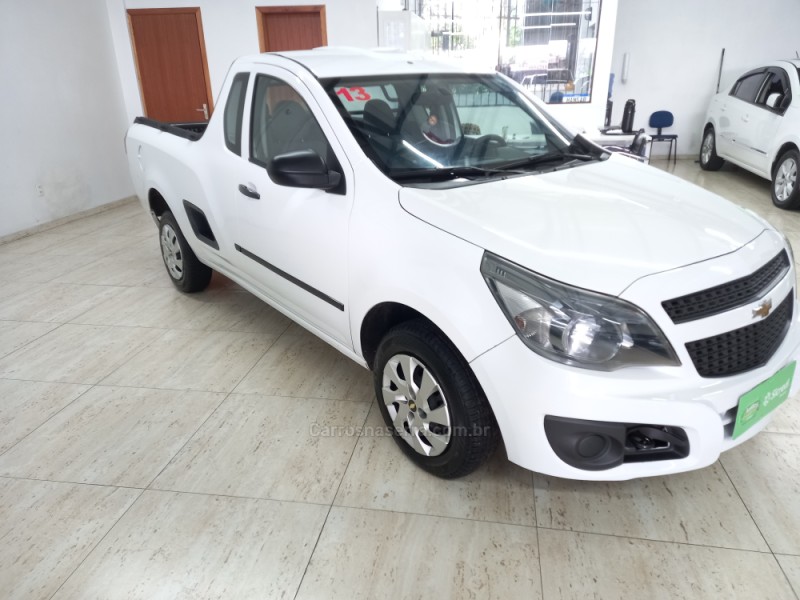 montana 1.4 mpfi ls cs 8v flex 2p manual 2013 caxias do sul