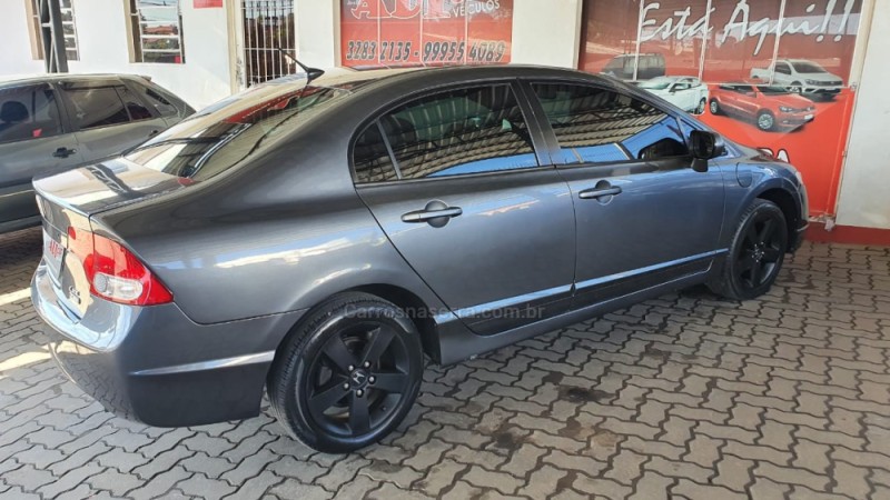 CIVIC 1.8 LXS 16V GASOLINA 4P MANUAL - 2008 - CAXIAS DO SUL