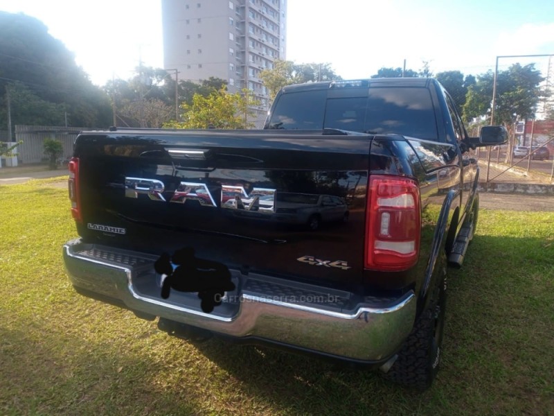 2500 LARAMIE 6.7 NIGHT ED TURBO CD 4X4 DIESEL 4P AUTOMÁTICO - 2019 - NOVO HAMBURGO
