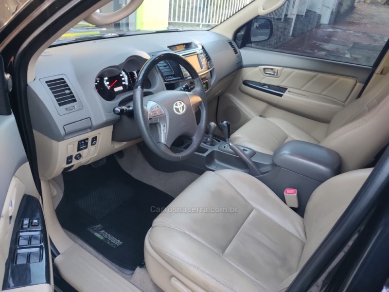 HILUX SW4 3.0 SRV 4X4 16V TURBO INTERCOOLER DIESEL 4P AUTOMÁTICO - 2013 - CAXIAS DO SUL