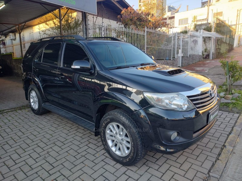 HILUX SW4 3.0 SRV 4X4 16V TURBO INTERCOOLER DIESEL 4P AUTOMÁTICO - 2013 - CAXIAS DO SUL