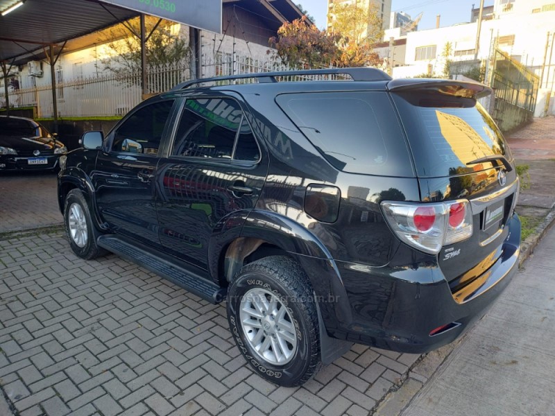 HILUX SW4 3.0 SRV 4X4 16V TURBO INTERCOOLER DIESEL 4P AUTOMÁTICO - 2013 - CAXIAS DO SUL