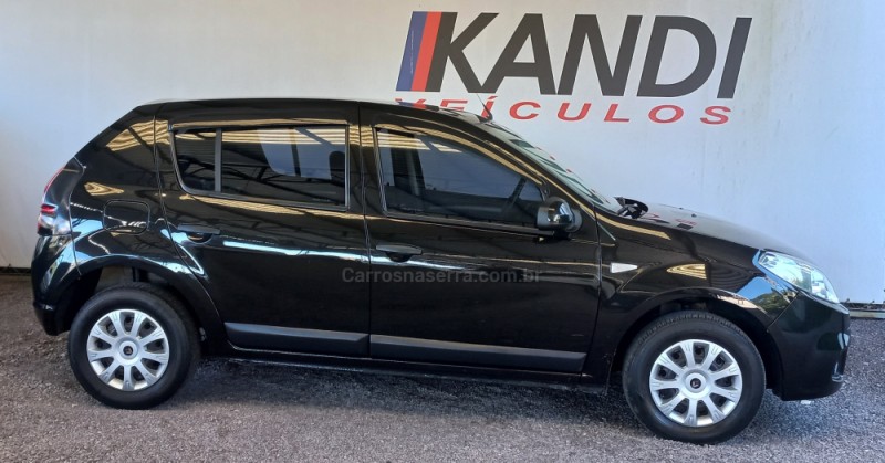 SANDERO 1.0 EXPRESSION 16V FLEX 4P MANUAL - 2013 - CAXIAS DO SUL