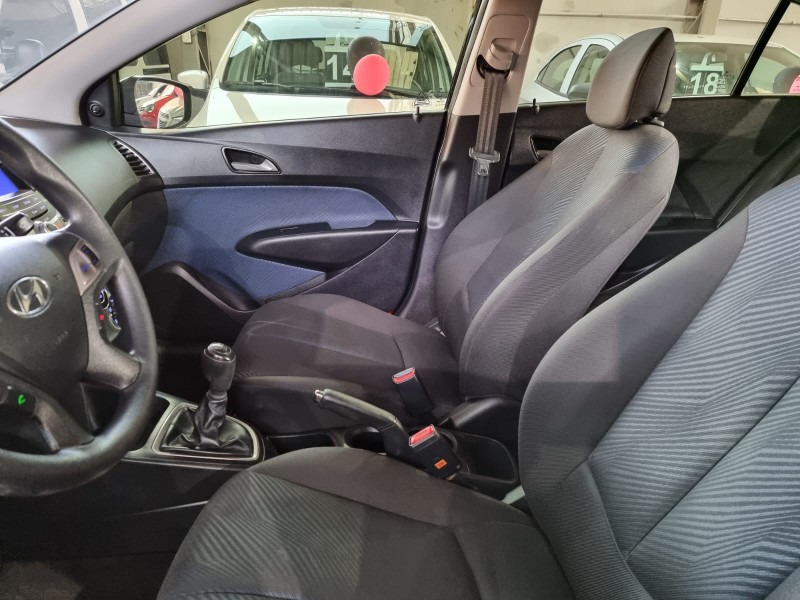 HB20S 1.6 COMFORT PLUS 16V FLEX 4P MANUAL - 2014 - CANOAS