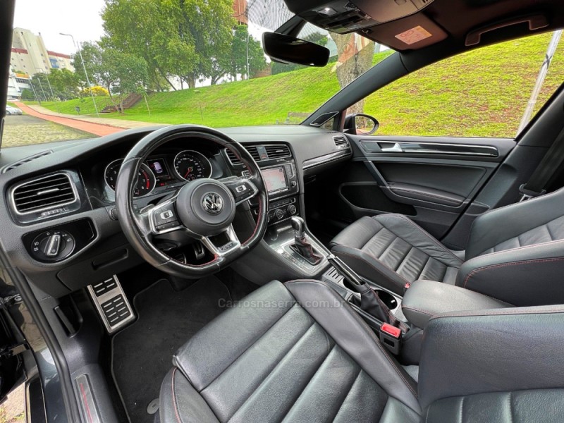 GOLF 2.0 GTI HIGHLINE 16V GASOLINA 4P AUTOMÁTICO - 2017 - PASSO FUNDO